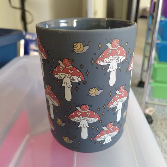 Gray Mushroom Pattern Mug - Picture 5 of 9